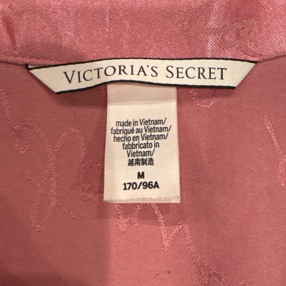 Victorias Secret Pink Satin Short Pajama Romper Sleepwear Embossed Script Logo M